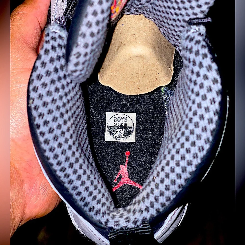 Air Jordan Retro X (10) Cool Grey Size 7Y - Great Condition - 100% Authentic - Picture 5 of 6